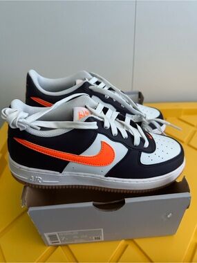 Nike Air Force 1 (GS) White Navy Orange Size 7Y Youth / Women’s 8.5 New in Box